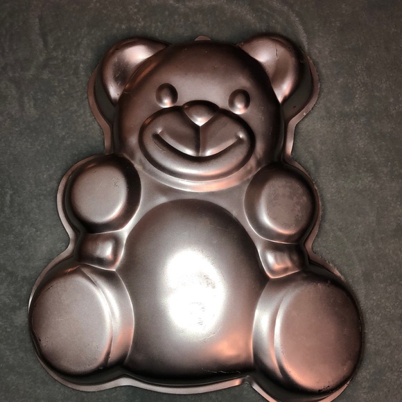 VIntage 1982 Wilton #502-3754 Teddy Bear Aluminum Cake - Picture 1 of 3